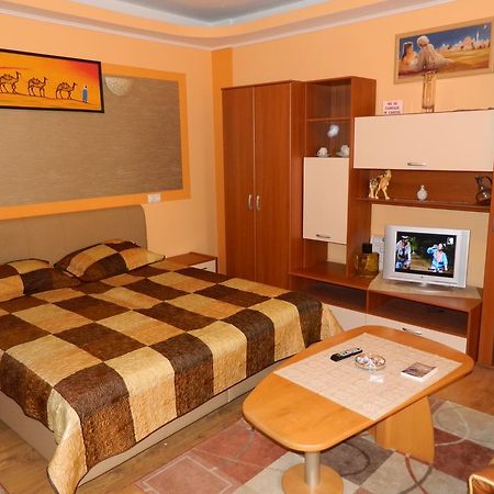 Cora Centru Piteşti Extérieur photo