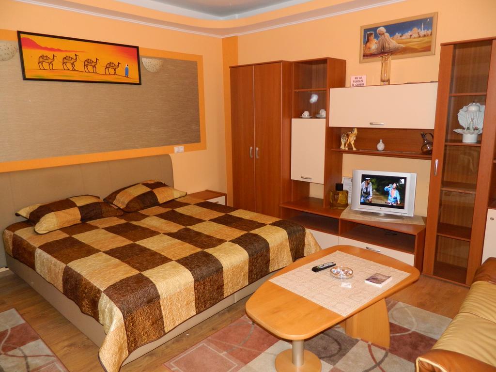 Cora Centru Piteşti Extérieur photo