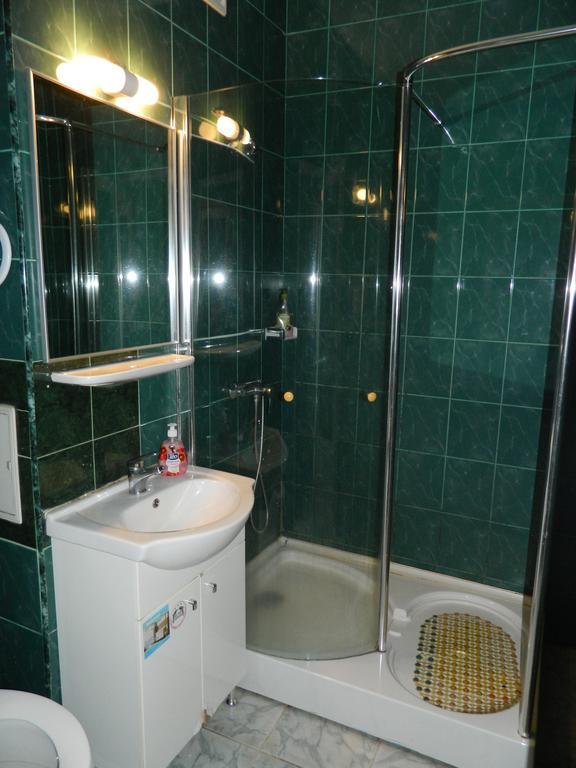 Cora Centru Piteşti Extérieur photo