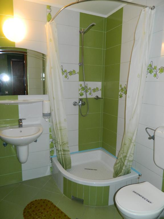 Cora Centru Piteşti Extérieur photo