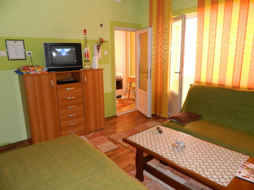 Cora Centru Piteşti Extérieur photo